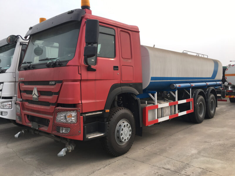 Kunda Sinotruk Howo Water Tanker Truck 25Cmb 6x4 371 336 290hp 20m3 water spray bowser tanker sprinkler tank truck – Image 2