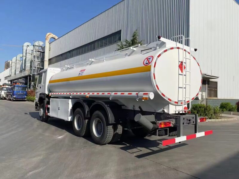 40000 Litre Fuel Tank Truck Truck Fuel Tank Size Jet Fuel Truck for Sale with HOWO 6X4 chassis – Image 2