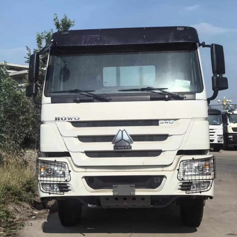 340hp Sinotruk howo 6x4 6x6 25ton cargo trucks for sale – Image 3