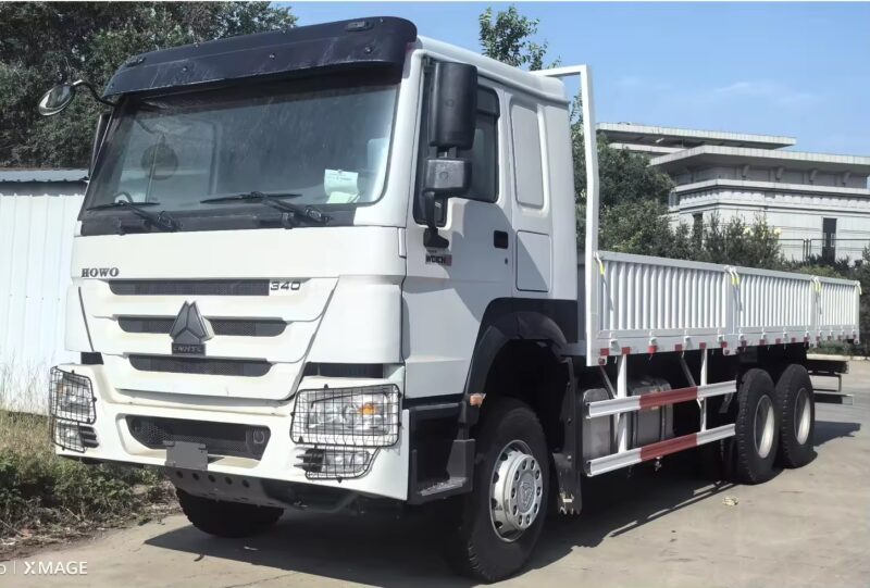 Sinotruk howo 4x4 6x6 all drive lorry cargo trucks price – Image 3