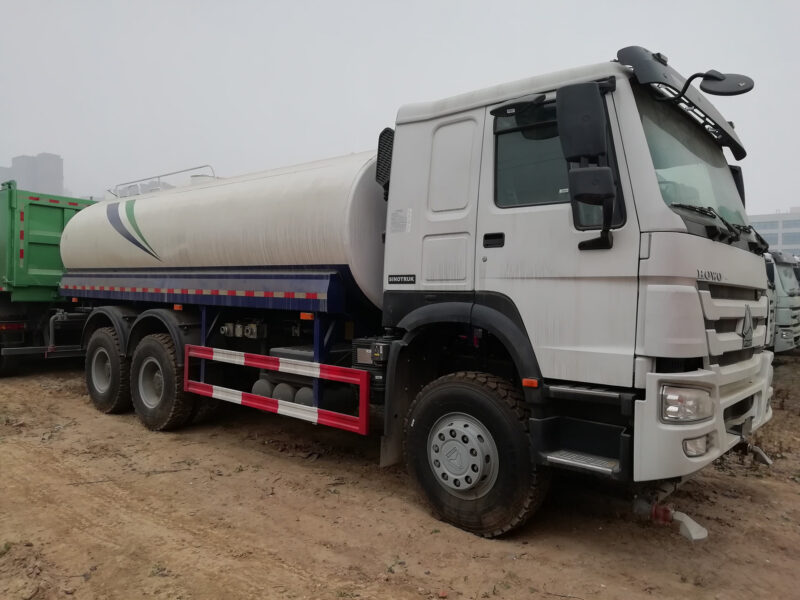 Kunda Sinotruk Howo Water Tanker Truck 25Cmb 6x4 371 336 290hp 20m3 water spray bowser tanker sprinkler tank truck – Image 4
