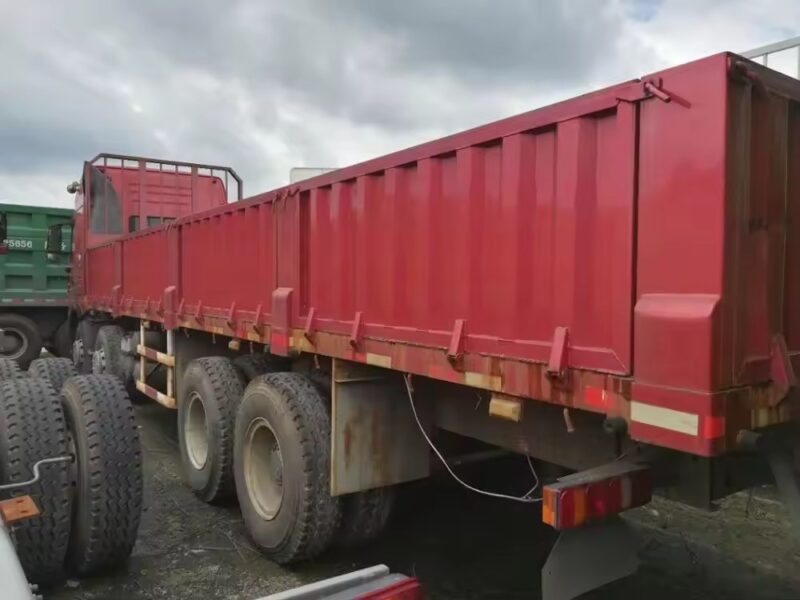 stocked 8*4 drive 31 tons sinotruk howo 7 cargo truck low price for sale – Image 3
