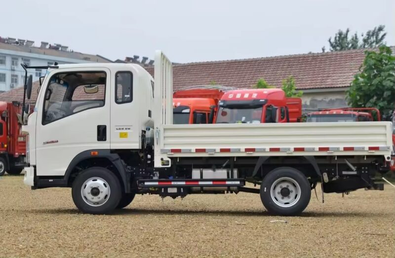 2023 New Howo light 5 tons 8 tons 10 tons cargo truck dump truck for sale price – Image 5