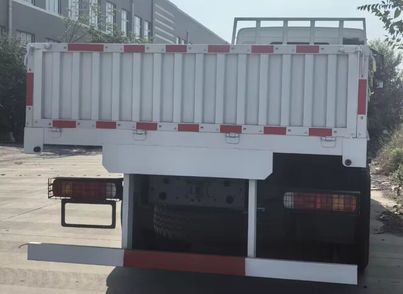 Sinotruk howo 4x4 6x6 all drive lorry cargo trucks price – Image 5