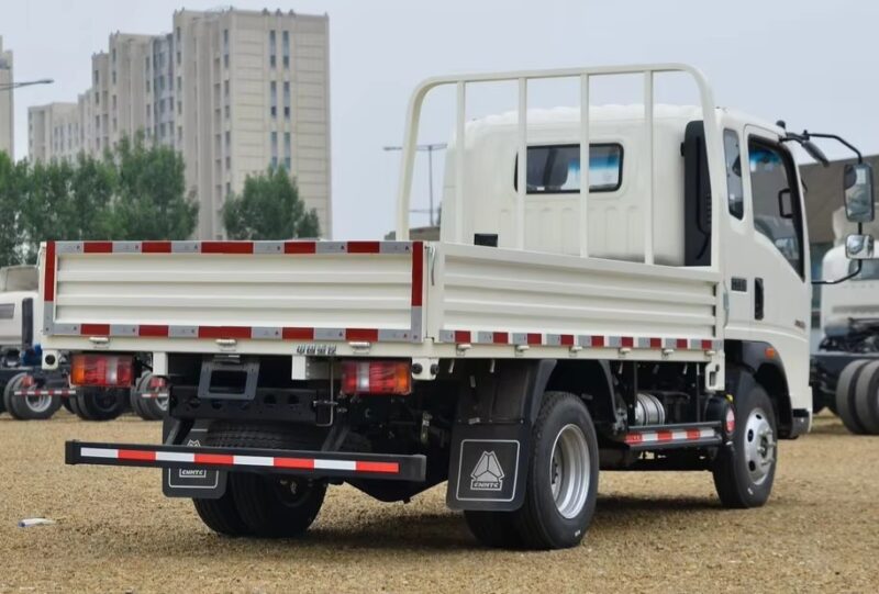 10 tons Sinnotruk Howo light duty cargo truck for sale in Rwanda – Image 5