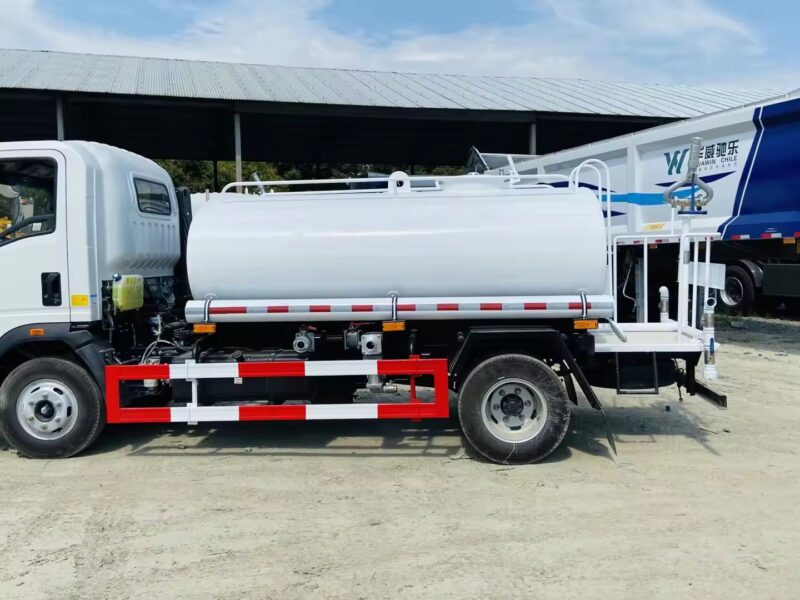 Factory shipment Quality assurance HOWO SINOTRUK 10m3 Water Spraying Truck Water Truck durable – Image 6